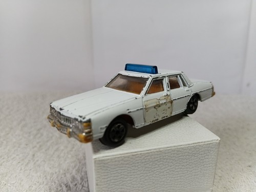 Ertl pontiac bonneville smokey - pontiac,